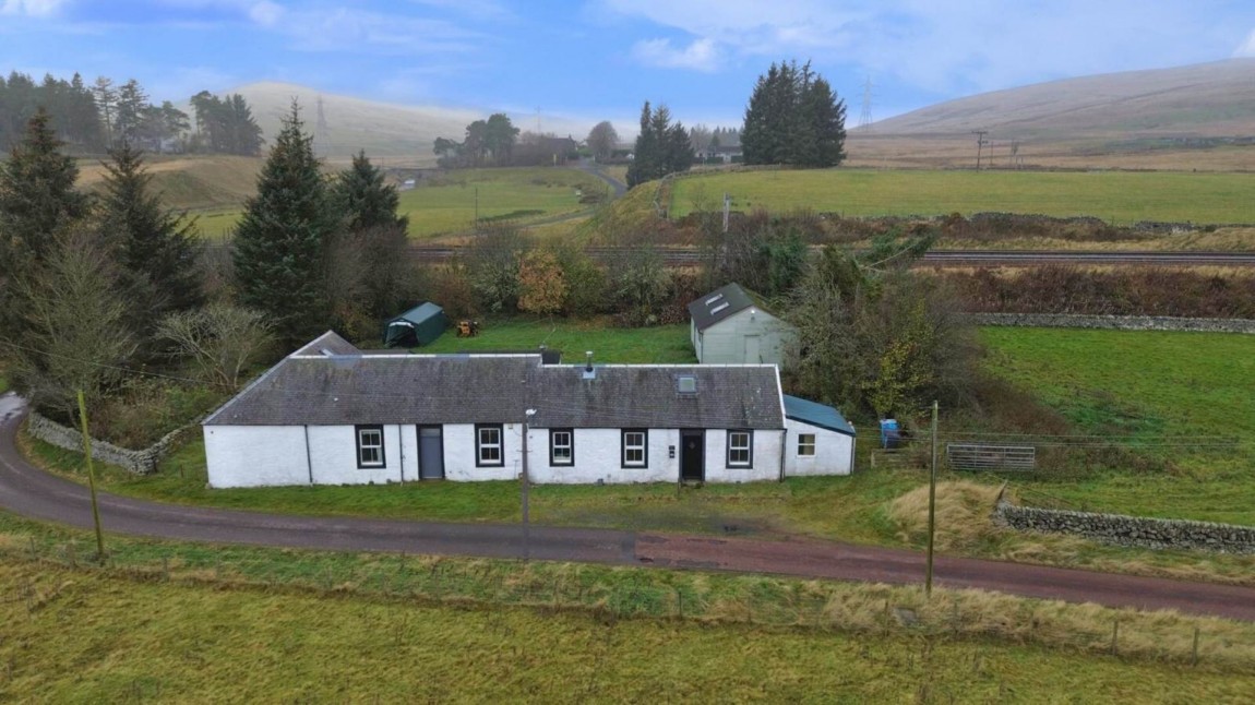 Images for Wellshot View, Lodge Cottage, Elvanfoot, Biggar