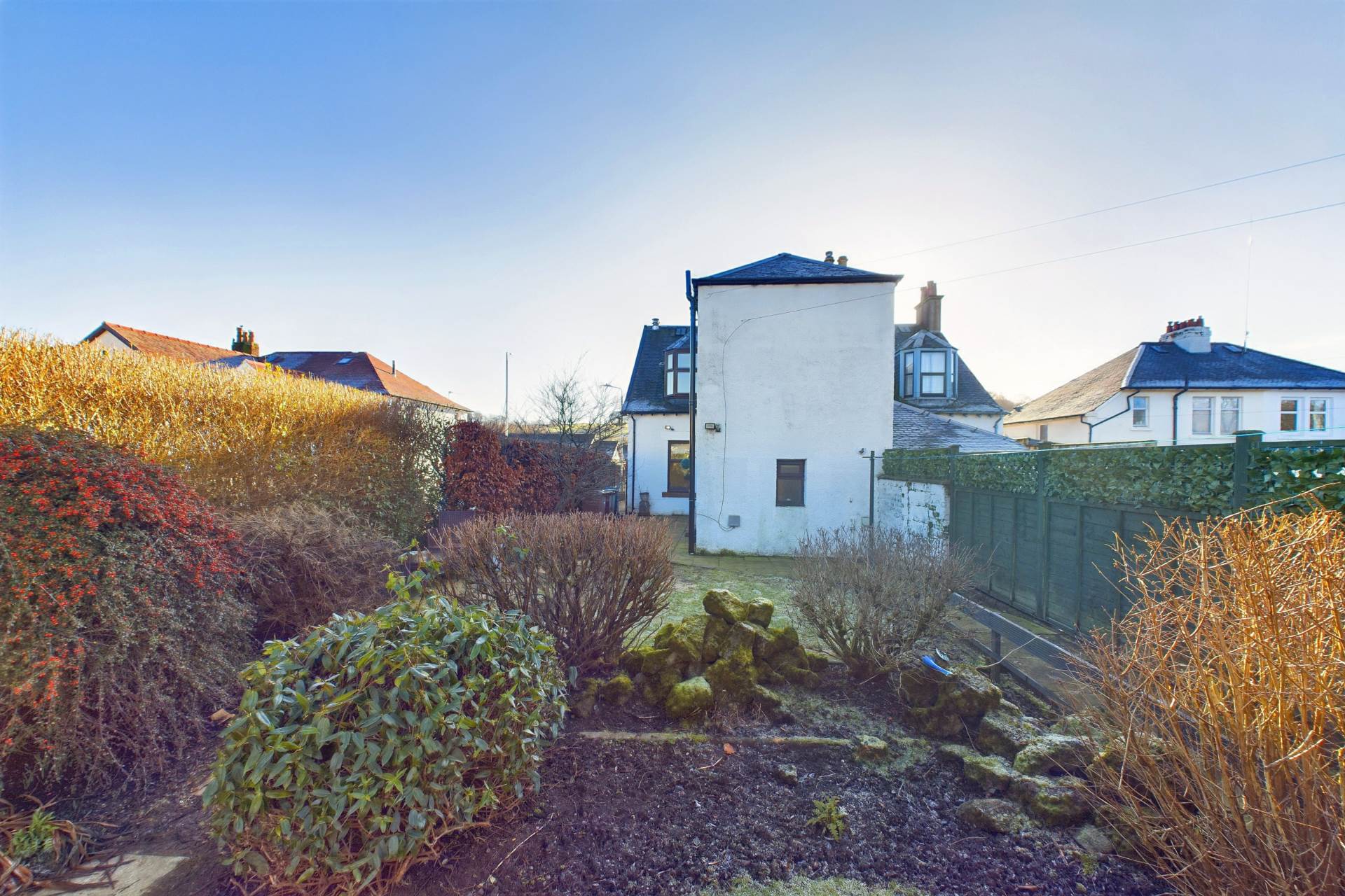 East Main Street, Darvel