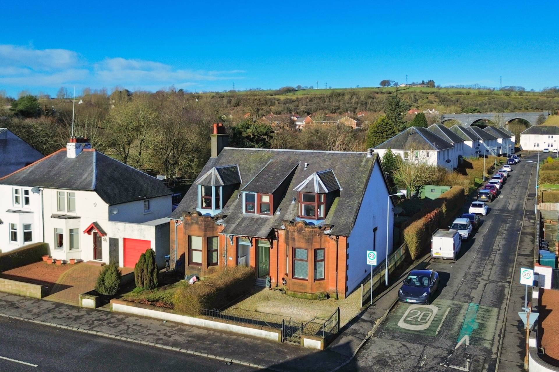 East Main Street, Darvel